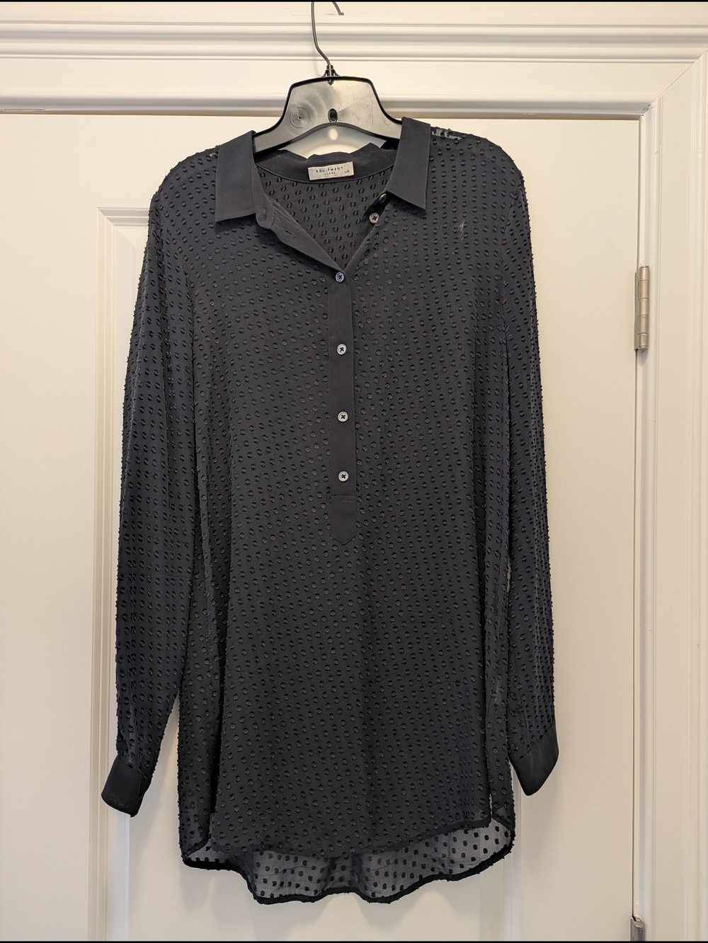 Equipment Femme 100% Silk Clip-dot Blouse Black Size Large